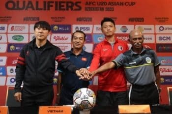 Pelatih Timnas Hong Kong Cheung Kin Fung Mengenang Legenda Timnas Indonesia Rochy Putiray, Ternyata Pernah Satu Tim