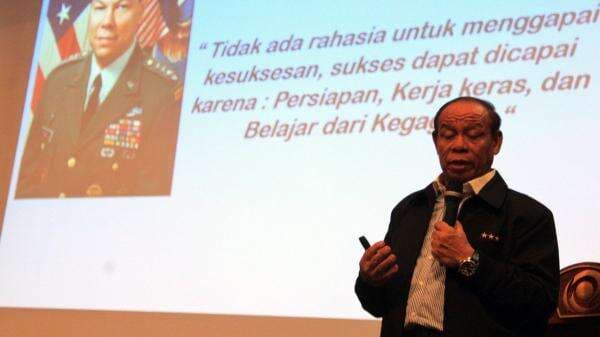 Profil Jenderal Burhanudin Amin: Mantan Pangkostrad Asal Empat Lawang Profil Jenderal Burhanudin Amin: Mantan Pangkostrad Asal Empat Lawang