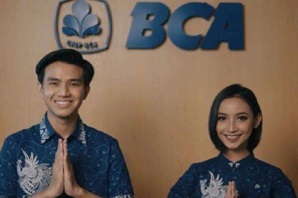 Mengintip Besaran Gaji Pegawai Bank BCA Berdasarkan Posisinya (Revisi) Mengintip Besaran Gaji Pegawai Bank BCA Berdasarkan Posisinya (Revisi)