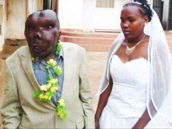 Kisah Godfrey Baguma, Pria Terjelek di Dunia yang Berhasil Sukses dan Sudah 3 Kali Nikah Kisah Godfrey Baguma, Pria Terjelek di Dunia yang Berhasil Sukses dan Sudah 3 Kali Nikah