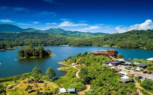 Wisata Situ Patenggang, Pesona Keindahan Danau di Kawasan Ciwidey