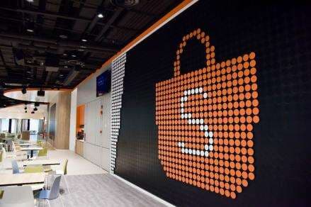 Karyawan Shopee yang Kena PHK Dapat Pesangon dan Tambahan Sebulan Gaji Karyawan Shopee yang Kena PHK Dapat Pesangon dan Tambahan Sebulan Gaji