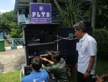 Polinema Malang Kembangkan Pembangkit Listrik Hybrid Bertenaga Angin dan Sinar Matahari Pertama di Indonesia