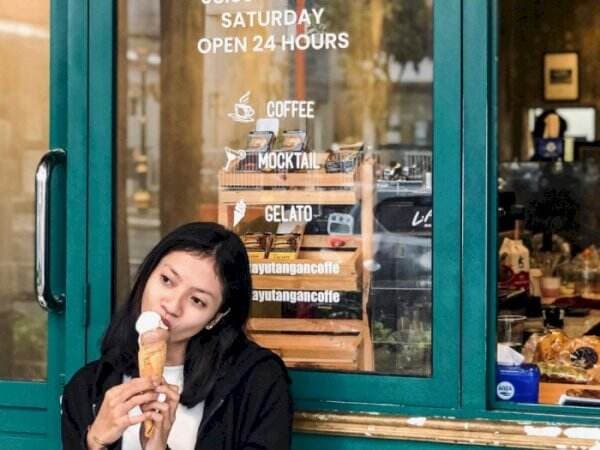 Ada Kafe Estetik Nyempil di Kayutangan Heritage, Menunya Kopi Singapura dan Es Italia