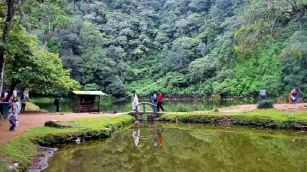 Asal-Usul Telaga Warna, Kisah Putri Raja yang Serakah Berwatak Keras dan Manja Asal-Usul Telaga Warna, Kisah Putri Raja yang Serakah Berwatak Keras dan Manja