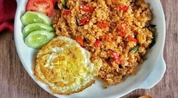 Menghitung Kalori Nasi Goreng Jawa, Hati-Hati yang Lagi Diet Menghitung Kalori Nasi Goreng Jawa, Hati-Hati yang Lagi Diet