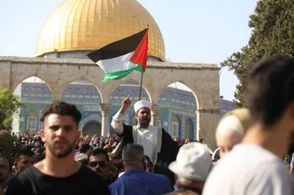 Pasukan Israel Tangkap Direktur Masjid Al-Aqsa Sheikh Omar Al-Kiswani