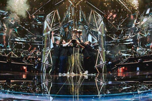 Menang Telak, LOUD Jadi Juara VALORANT Champions 2022 Istanbul! Menang Telak, LOUD Jadi Juara VALORANT Champions 2022 Istanbul!