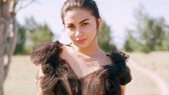 Ariel Tatum Blak-blakan Bongkar Mantan Pacar Pertamanya, Ternyata Duda Celine Evangelista: Dia... Ariel Tatum Blak-blakan Bongkar Mantan Pacar Pertamanya, Ternyata Duda Celine Evangelista: Dia...