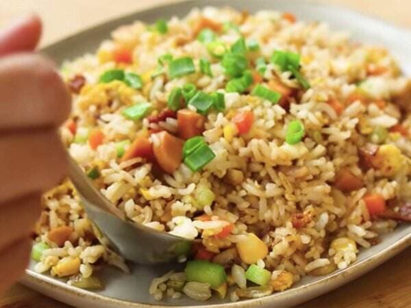 Belajar Masak Buat Suami, Yuk Cobain Resep Nasi Goreng Hong Kong