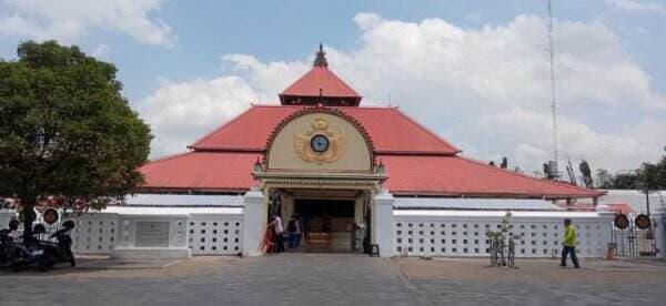 Masjid Gedhe Kauman, masjid tertua Keraton Jogja yang masih autentik