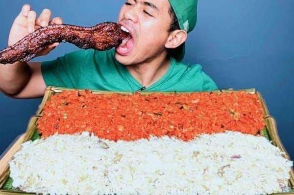 Tanboy Kun, Salah Satu YouTuber yang Menayangkan Tentang Mukbang Yuk Tonton Keseruannya! Tanboy Kun, Salah Satu YouTuber yang Menayangkan Tentang Mukbang Yuk Tonton Keseruannya!