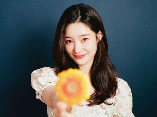 Pesona Jung Chae-yeon, Aktris dan K-Pop Idol yang Memikat Hati di Drama ‘The Golden Spoon’ Pesona Jung Chae-yeon, Aktris dan K-Pop Idol yang Memikat Hati di Drama ‘The Golden Spoon’