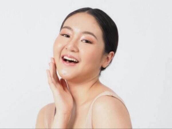 7 Tips Makeup Baby Face Natural ala Cewek Korea, Imut Banget!