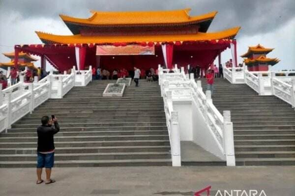 Vihara Tri Dharma Bumi Raya Jadi Wisata Religi Baru di Singkawang