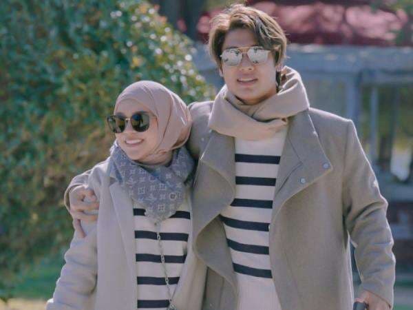 Terkuak! Rumah Mewah Rizky Billar & Lesti Kejora Ternyata Ngontrak: Yang Asli Direnovasi Terkuak! Rumah Mewah Rizky Billar & Lesti Kejora Ternyata Ngontrak: Yang Asli Direnovasi