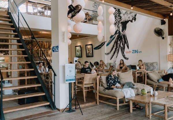 5 Kafe di Canggu Bali Cocok Untuk Kerja: Menu, Daya Tarik, Lokasi 5 Kafe di Canggu Bali Cocok Untuk Kerja: Menu, Daya Tarik, Lokasi