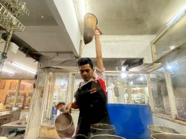 Gak Biasa! Teh Tarik di Kedai Ini Warnanya Hijau Mirip Matcha, Rasanya Gimana? Gak Biasa! Teh Tarik di Kedai Ini Warnanya Hijau Mirip Matcha, Rasanya Gimana?