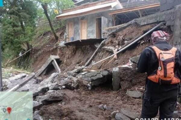 Lereng Semeru Longsor, Belasan Rumah dan Satu Pura Milik Warga Suku Tengger Rusak