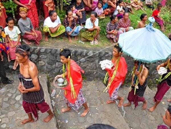 Mengenal Maulid Adat Masyarakat Bayan Lombok Utara