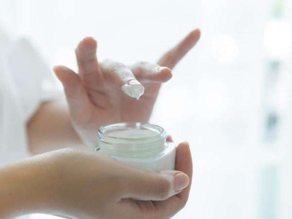 Rekomendasi Moisturizer Berkandungan Vitamin C yang Bisa Dipakai di Pagi Hari Rekomendasi Moisturizer Berkandungan Vitamin C yang Bisa Dipakai di Pagi Hari