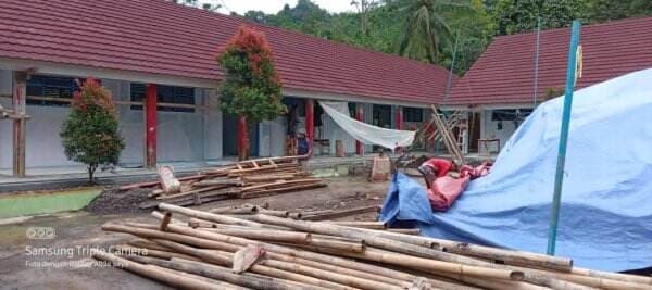 Kontraktor Pelaksana Renovasi SMP Satap Puspahiang Tasikmalaya Diminta Terbuka Soal Anggaran