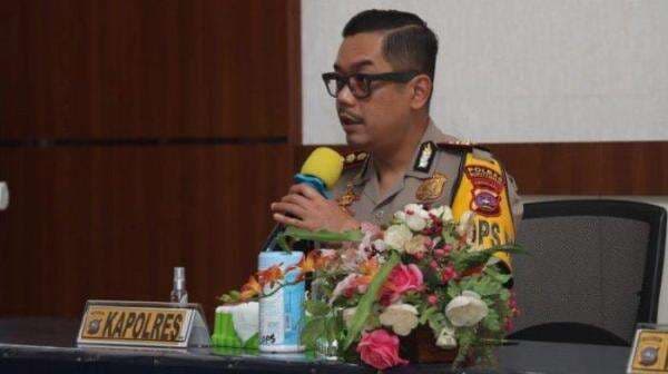 AKBP Dody Prawiranegara Ajukan Justice Collaborator dalam Kasus Irjen Teddy Minahasa AKBP Dody Prawiranegara Ajukan Justice Collaborator dalam Kasus Irjen Teddy Minahasa