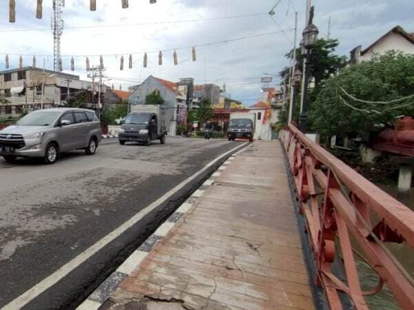 Dikira Jembatan Biasa, Ternyata Menyimpan Sejarah Kelam yang &#34;Banjir&#34; Darah