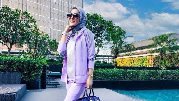 Imej Istri Solehah Pudar, Cara Duduk Syahrini Jadi Bahan Gunjingan: Mana Pake Hijab, Gak Pantes!