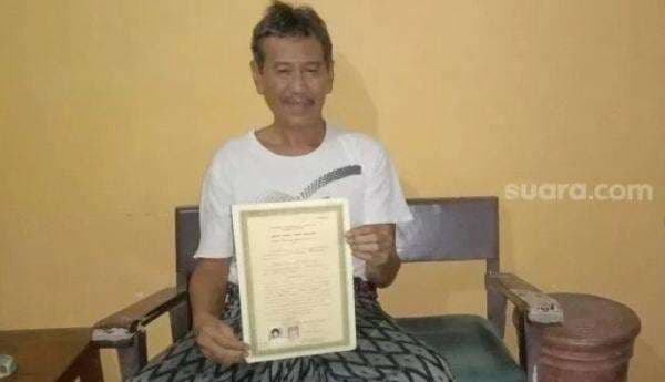 Djoko Wahyudi Disebut Bambang Tri Mulyono adalah Orang yang Ijazahnya Dicuri Presiden Jokowi, Ini Fakta Sebenarnya! Djoko Wahyudi Disebut Bambang Tri Mulyono adalah Orang yang Ijazahnya Dicuri Presiden Jokowi, Ini Fakta Sebenarnya!