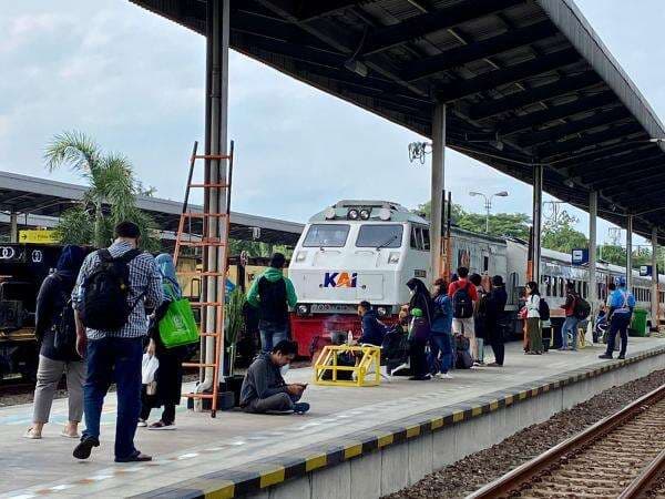 Bagaimana Cara Beli Tiket Kereta Api Go Show dan Daftar KA yang Bisa Go Show Bagaimana Cara Beli Tiket Kereta Api Go Show dan Daftar KA yang Bisa Go Show