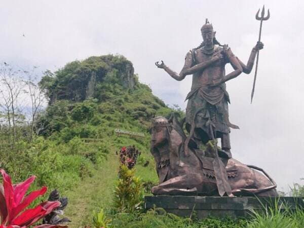 Wisata ke Gunung Kendil: Cara Lain Menikmati Indahnya Yogyakarta dari Atap Menoreh Wisata ke Gunung Kendil: Cara Lain Menikmati Indahnya Yogyakarta dari Atap Menoreh