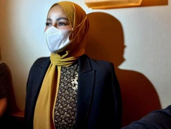 Anak Pertamanya Pacaran, Begini Pesan Olla Ramlan Anak Pertamanya Pacaran, Begini Pesan Olla Ramlan