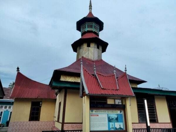 Melihat Keunikan Seribu Rumah Gadang dari Surau Tertua di Solok Selatan