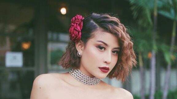 Bak Pinang Dibelah Dua, Awkarin Disebut Mirip Mayang saat Bahas Foto Lawasnya: Sebelum Diapa-apain… Bak Pinang Dibelah Dua, Awkarin Disebut Mirip Mayang saat Bahas Foto Lawasnya: Sebelum Diapa-apain…