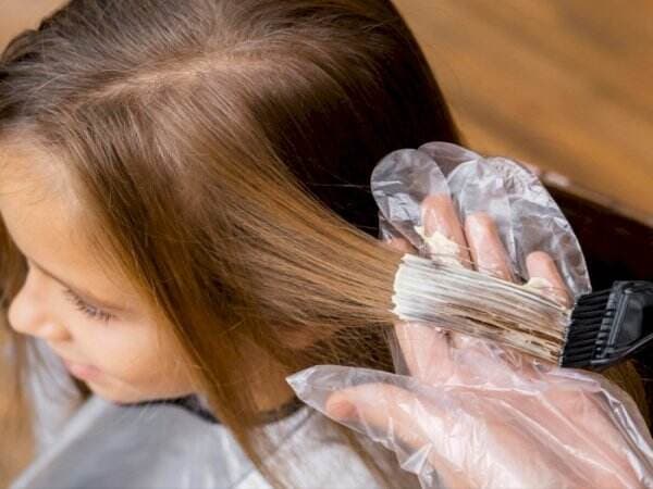 5 Rekomendasi Merek Cat Rambut yang Bagus dan Tahan Lama, Catat! 5 Rekomendasi Merek Cat Rambut yang Bagus dan Tahan Lama, Catat!