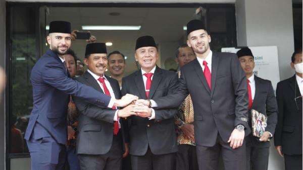 Menebak Starting XI Timnas Indonesia di Piala AFF 2022 Usai Sandy Walsh dan Jordi Amat Resmi WNI Menebak Starting XI Timnas Indonesia di Piala AFF 2022 Usai Sandy Walsh dan Jordi Amat Resmi WNI