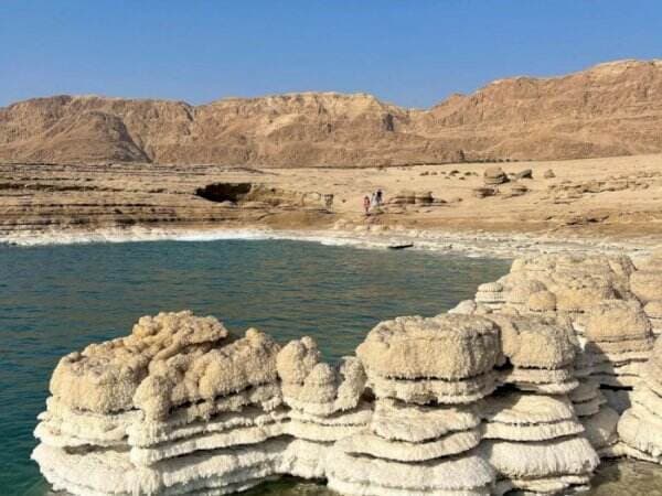 Mengenal 'Dead Sea' Titik Terendah di Muka Bumi yang Punya Kekayaan Mineral Tak Terhingga