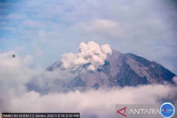 Waspada Abu Vulkanik Semeru, PVMBG: Jangan Beraktivitas Pada Jarak 500 Meter