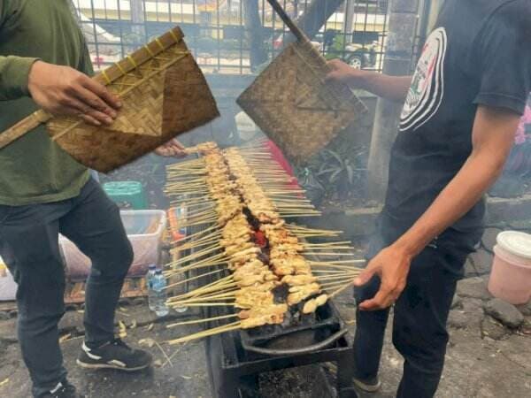 Rela Antre Demi Icip Sate Jando, Kuliner Lezat yang Dibuat dari Lemak Susu Sapi