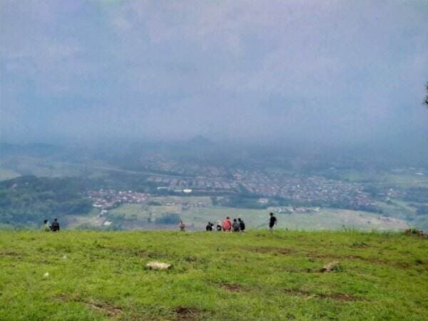 Paralayang Bukit Sempu, Destinasi Wisata yang Cocok untuk Para Pecinta Alam di Pasuruan