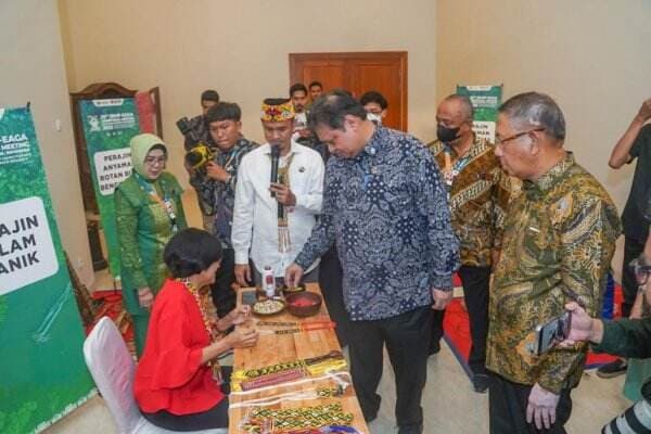 BIMP EAGA Ke 25 Seluruh Delegasi Kunjungi Pameran Produk UMKM Dan Tanam Pohon Endemik Kalimantan