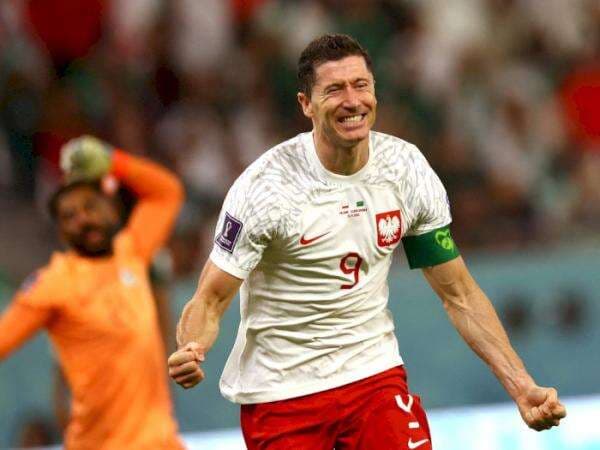 Cetak Gol Perdana di Piala Dunia, Lewandowski Terharu: Makin Tua Makin Emosional Bawaannya Cetak Gol Perdana di Piala Dunia, Lewandowski Terharu: Makin Tua Makin Emosional Bawaannya