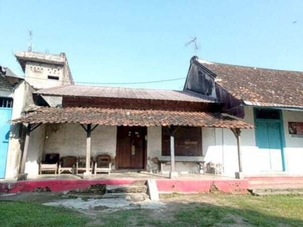 Miris! Pernah Jadi Wilayah Metropolitan, Kota Tua Cirebon Kini Bak 'Kota Mati' Miris! Pernah Jadi Wilayah Metropolitan, Kota Tua Cirebon Kini Bak 'Kota Mati'