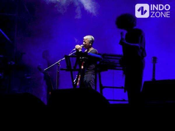 Makna dan Lirik Lagu 'Desember' dari Efek Rumah Kaca yang Punya Banyak Pesan Moral Makna dan Lirik Lagu 'Desember' dari Efek Rumah Kaca yang Punya Banyak Pesan Moral