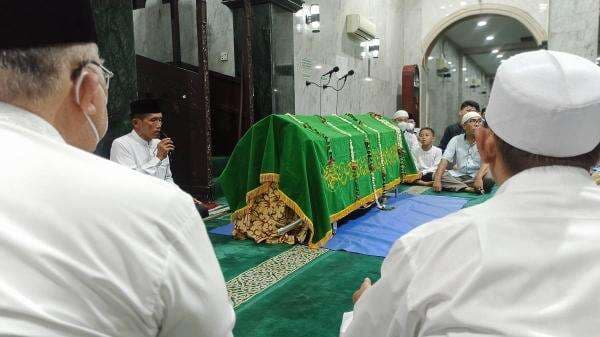Hukum Tetesan Air Mata Jatuh ke Jenazah, Awas Jangan Gagal Paham Hukum Tetesan Air Mata Jatuh ke Jenazah, Awas Jangan Gagal Paham