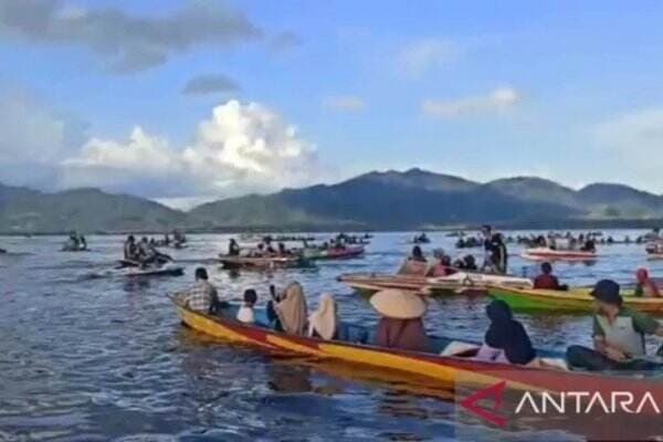 Wisata Bukit Semugang dan Danau Sentarum Dikagumi Daud Yordan