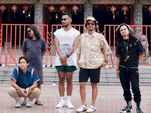 Ini Alasan .Feast Tambah 3 Trek di 'Abdi Lara Insansi', Melengkapi Kisah 'Ali' Ini Alasan .Feast Tambah 3 Trek di 'Abdi Lara Insansi', Melengkapi Kisah 'Ali'