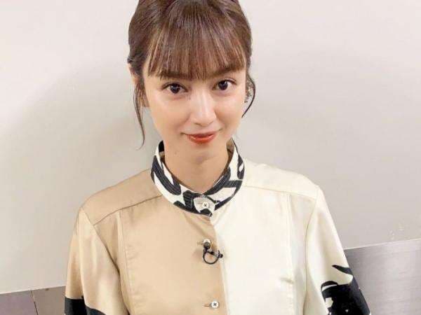 5 Gaya WAGs Jepang Istri Yuto Nagatomo si Mama Muda Manis 5 Gaya WAGs Jepang Istri Yuto Nagatomo si Mama Muda Manis