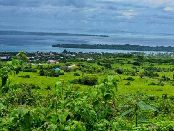 Indahnya Puncak Tomia, Tempat Terbaik Melihat Gugusan Kepulauan Wakatobi